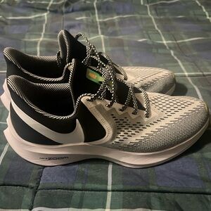 Nike Zoom men’s size 10